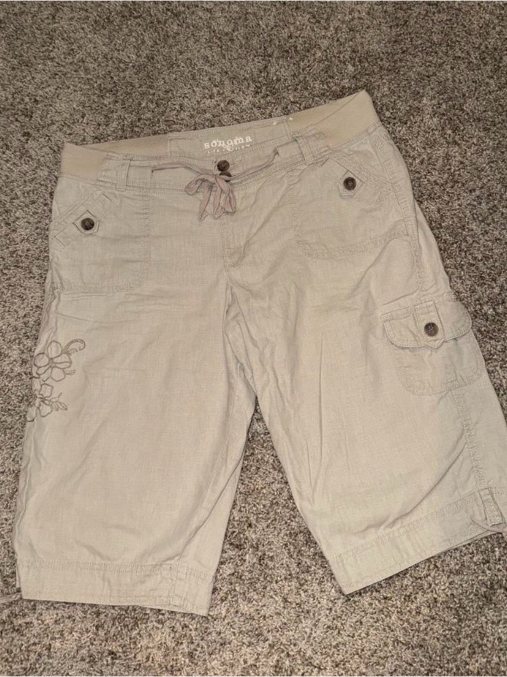 Sonoma Khaki Capris with flower detailing